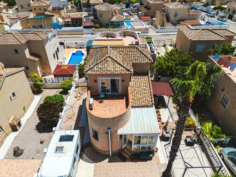 Villa for Sale in Pinar De Campoverde, Alicante 29