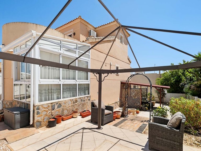 Villa for Sale in Pinar De Campoverde, Alicante 31