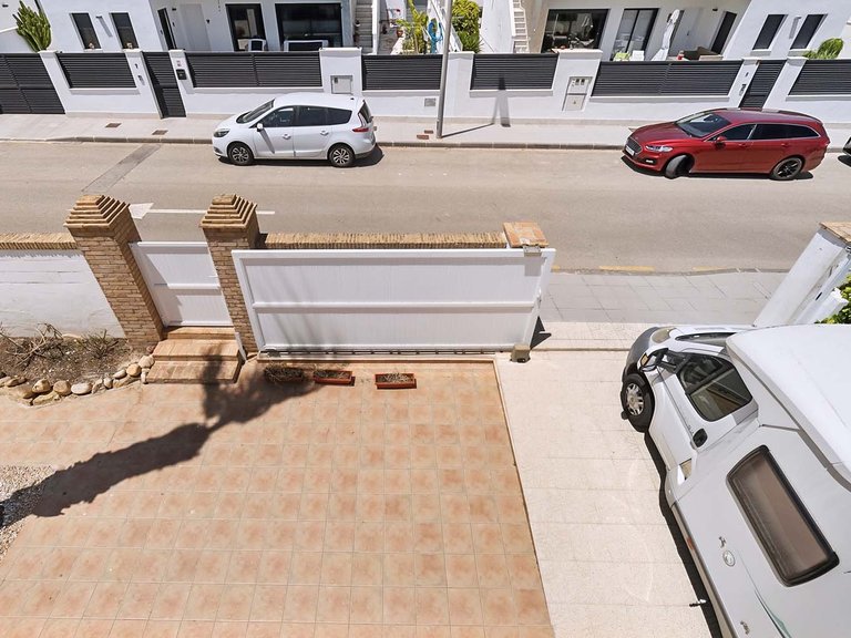 Villa for Sale in Pinar De Campoverde, Alicante 38