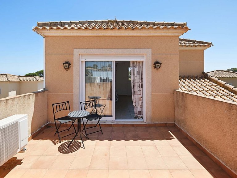 Villa for Sale in Pinar De Campoverde, Alicante 27