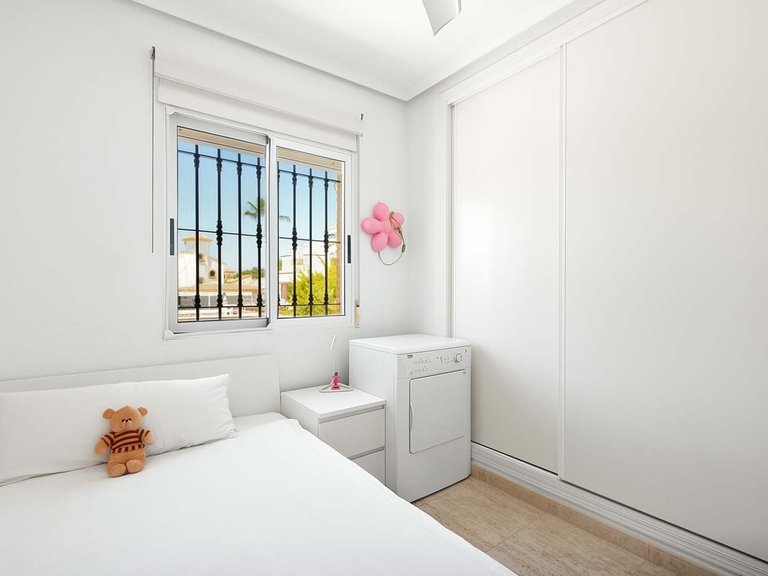 Villa for Sale in Pinar De Campoverde, Alicante 13
