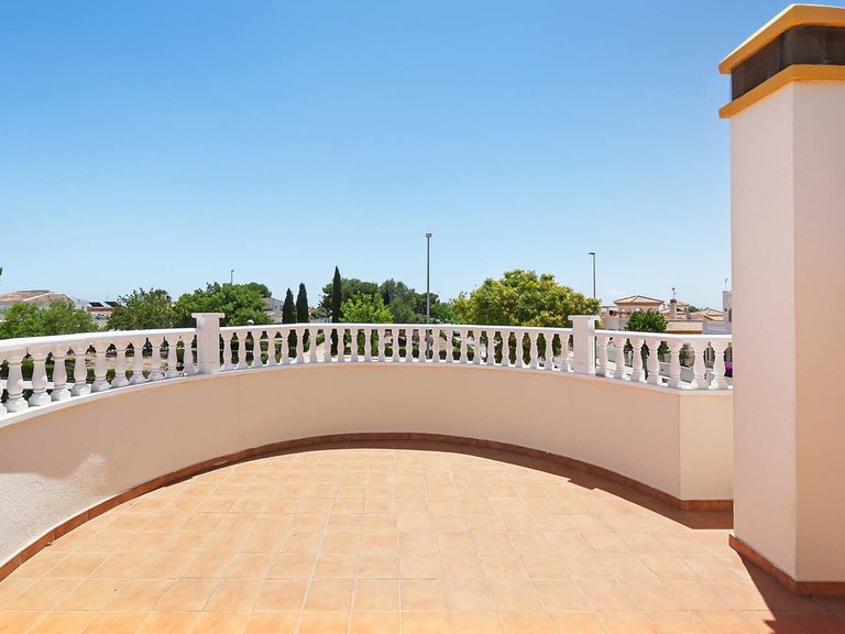 Villa for Sale in Pinar De Campoverde, Alicante 29