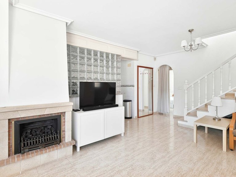 Villa for Sale in Pinar De Campoverde, Alicante 8