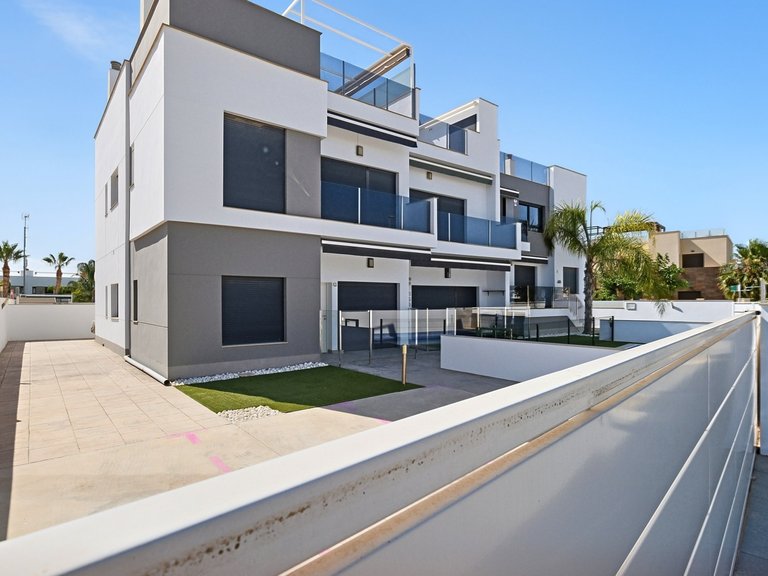 Apartment for Sale in Torre De La Horadada, Alicante 44