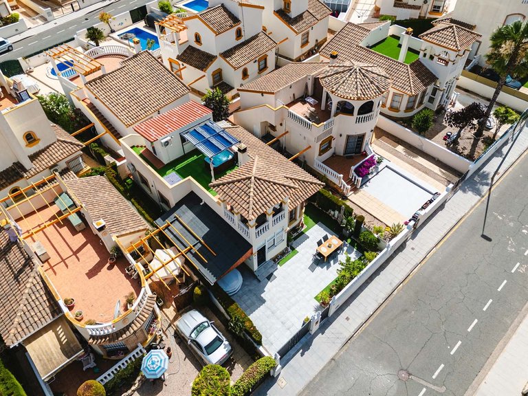 Villa for Sale in Pinar De Campoverde, Alicante 43