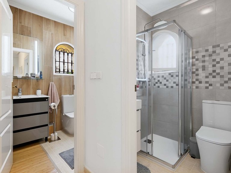 Villa for Sale in Pinar De Campoverde, Alicante 19
