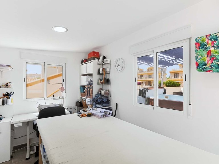 Villa for Sale in Pinar De Campoverde, Alicante 35
