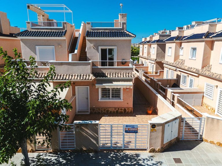 Town House for Sale in Torre De La Horadada, Alicante 1