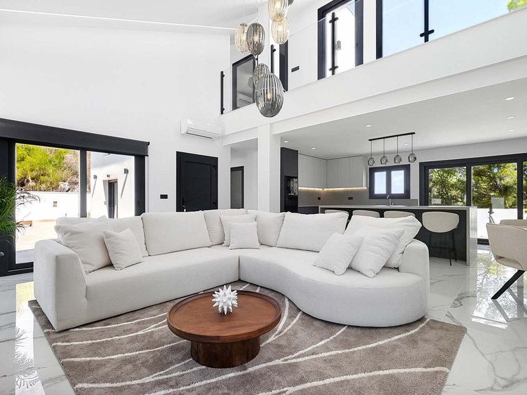 Villa for Sale in Pinar De Campoverde, Alicante 3