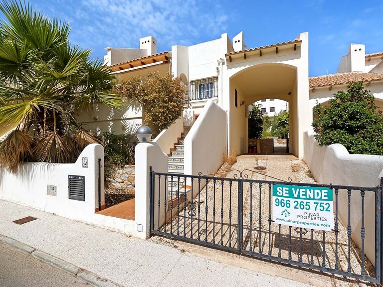 Villa for Sale in Las Ramblas, Alicante 1