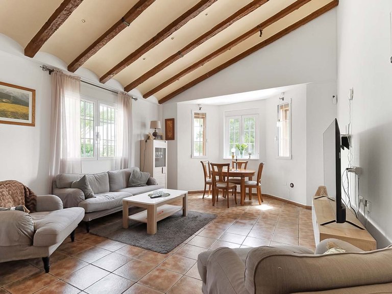 Villa for Sale in Bigastro, Alicante 4