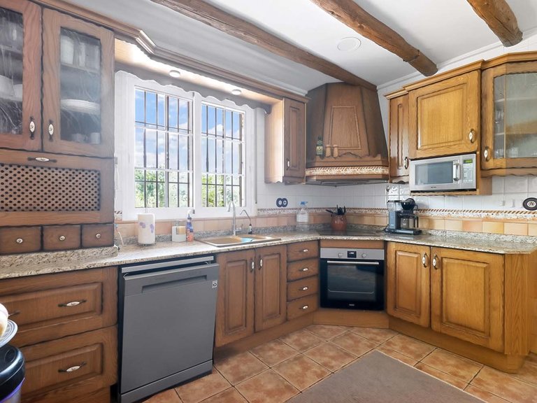 Villa for Sale in Bigastro, Alicante 11