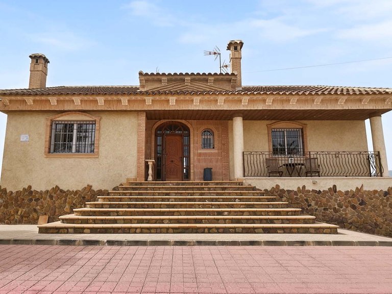Villa for Sale in Bigastro, Alicante 2