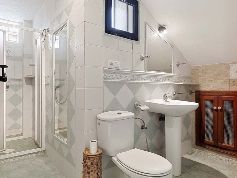 Villa for Sale in Bigastro, Alicante 35