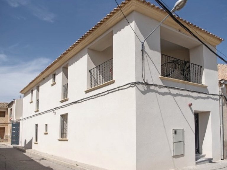 Town House for Sale in Pinoso, Alicante 1