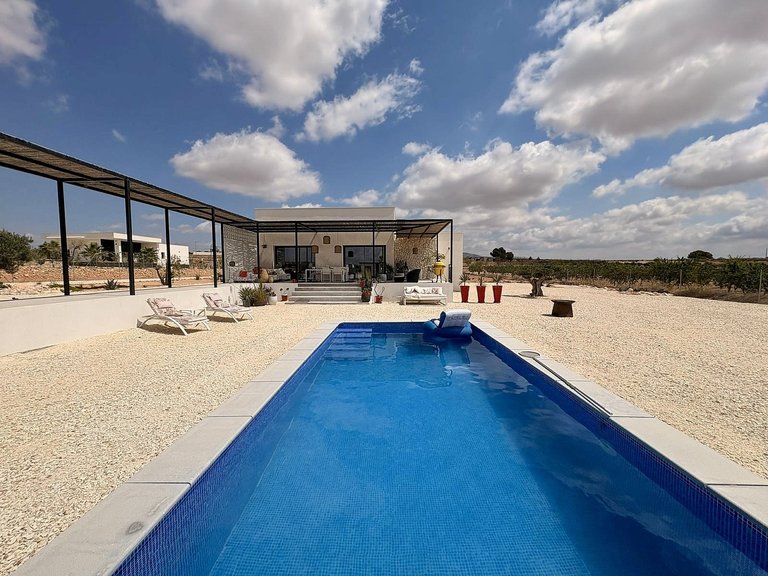 Villa for Sale in Pinoso, Alicante 7
