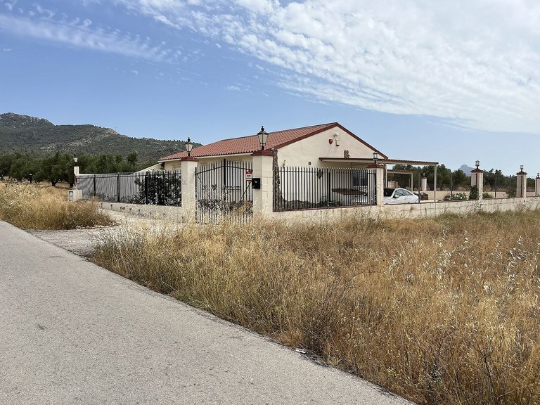 Country House for Sale in Villena, Alicante 3