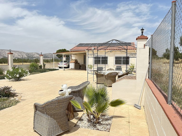 Country House for Sale in Villena, Alicante 40