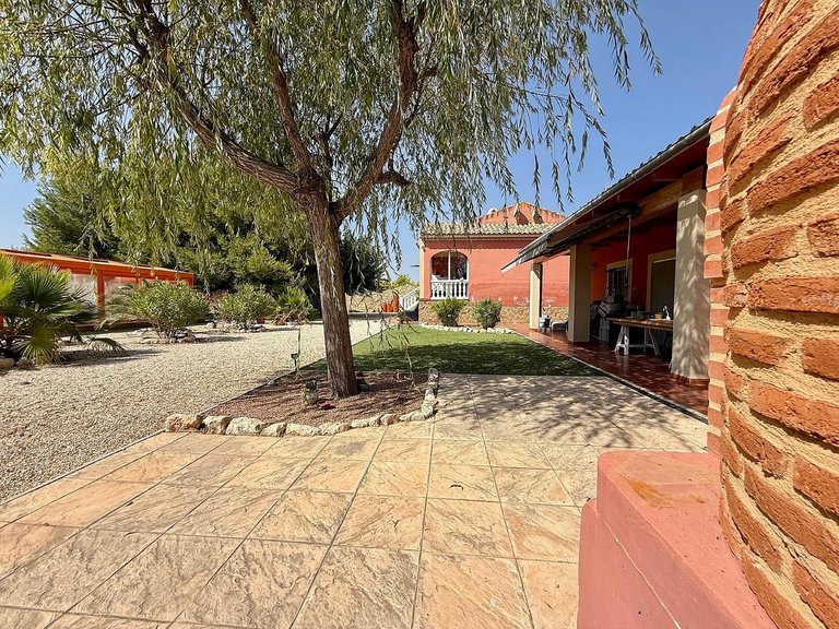 Villa for Sale in Lel, Alicante 11