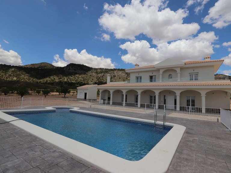 Villa for Sale in Inland Sax, Alicante 36