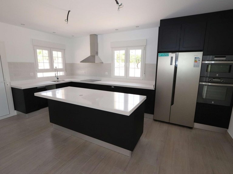 Villa for Sale in Inland Sax, Alicante 3