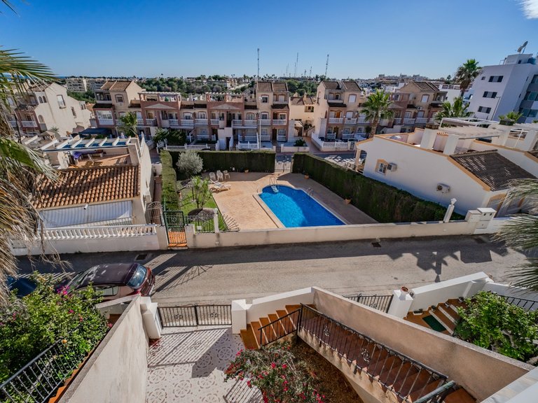 Town House for Sale in Villamartin, Alicante, 1
