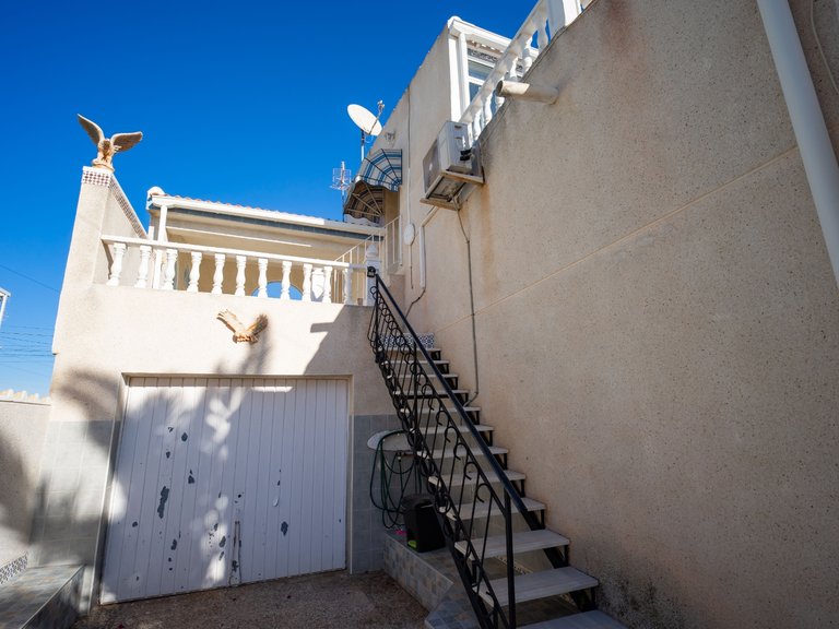 Villa for Sale in Ciudad Quesada, Alicante, 40