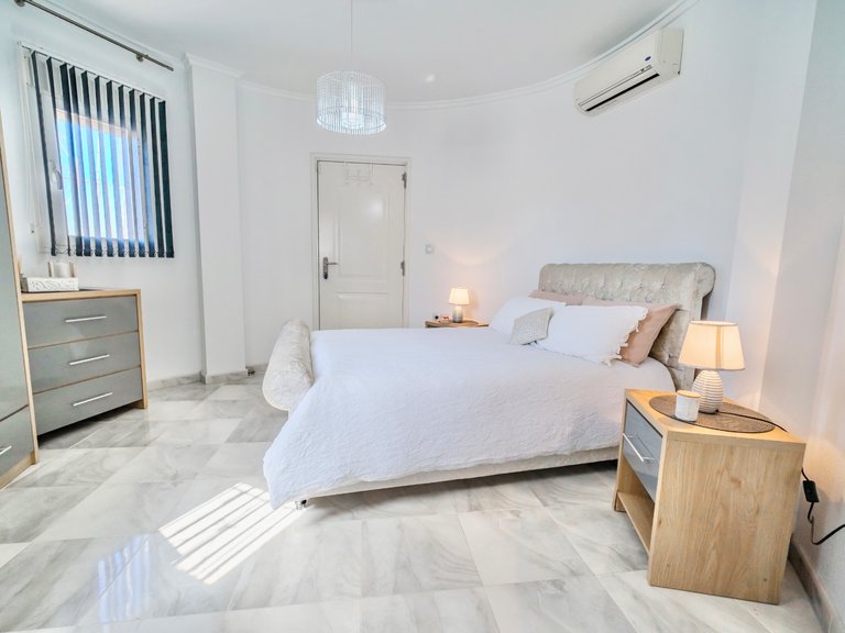 Villa for Sale in Ciudad Quesada, Alicante, 33