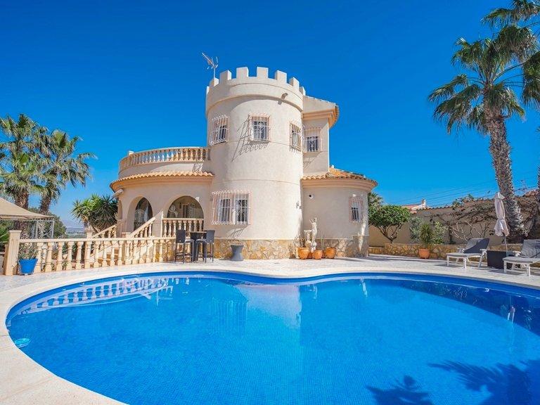 Villa for Sale in Ciudad Quesada, Alicante, 1