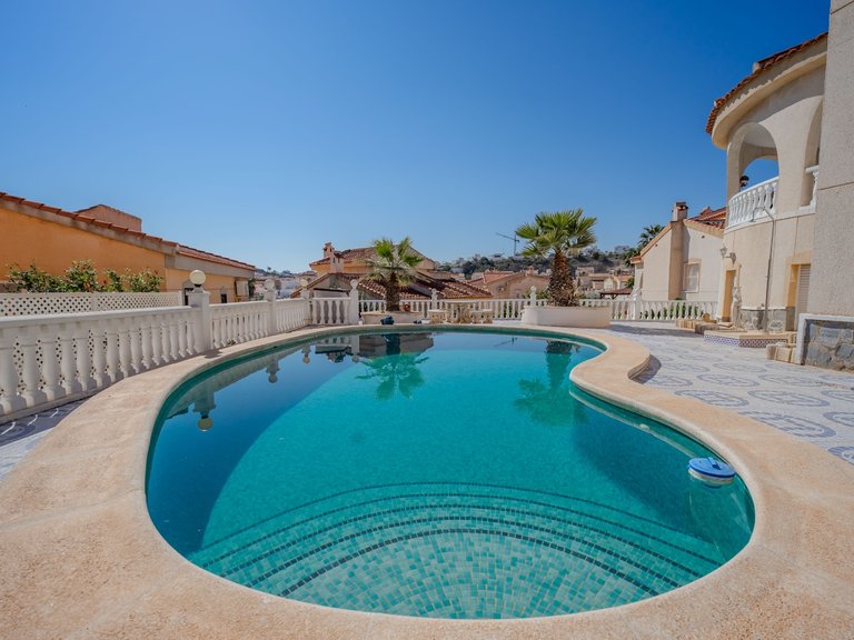 Villa for Sale in Ciudad Quesada, Alicante, 26