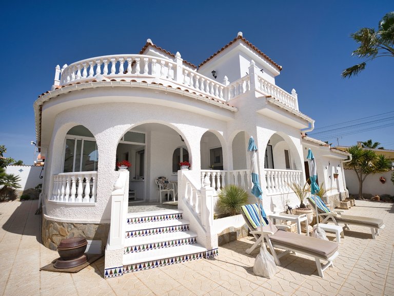 Villa for Sale in Ciudad Quesada, Alicante, 37