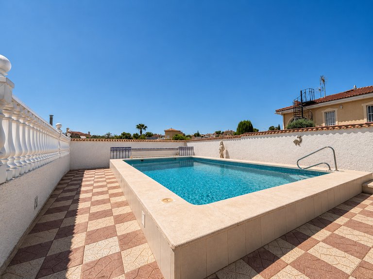 Villa for Sale in Ciudad Quesada, Alicante 4