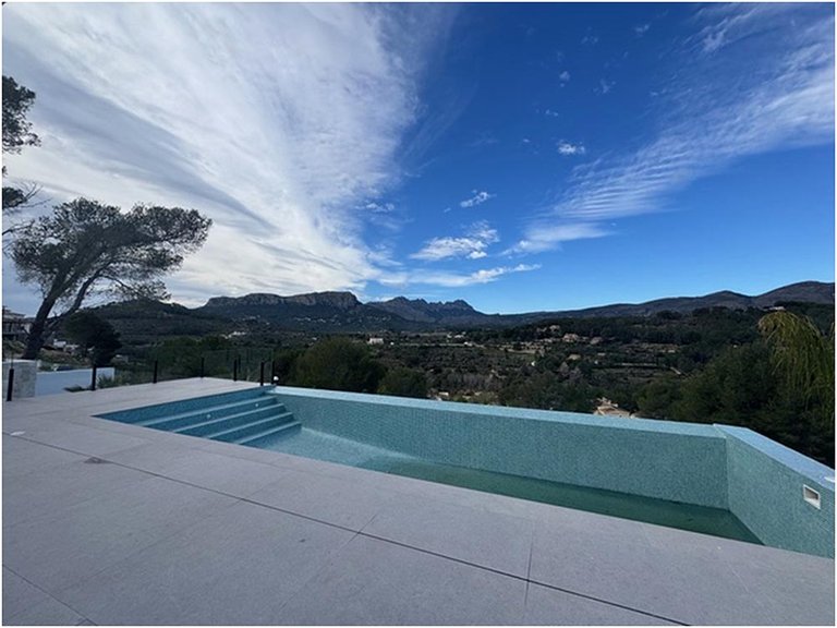 Villa for Sale in Costa Blanca Calpe, Alicante 12