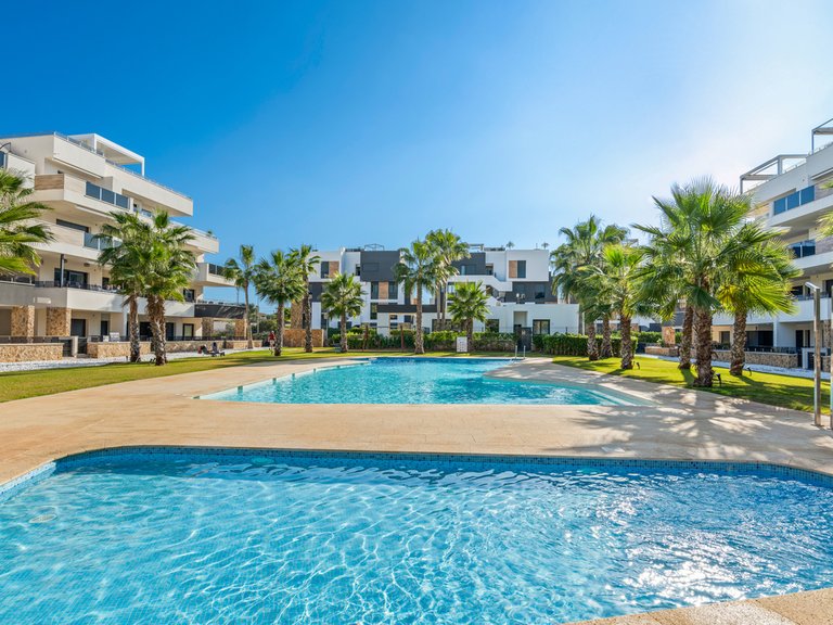 Apartment for Sale in Costa Blanca Villamartin, Alicante 3