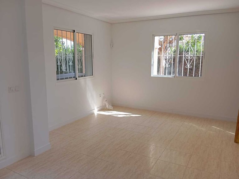 Town House for Sale in Costa Blanca Mil Palmeras, Alicante 21