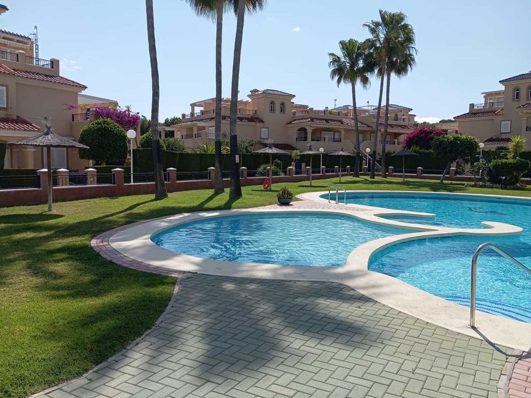 Town House for Sale in Costa Blanca Mil Palmeras, Alicante 3