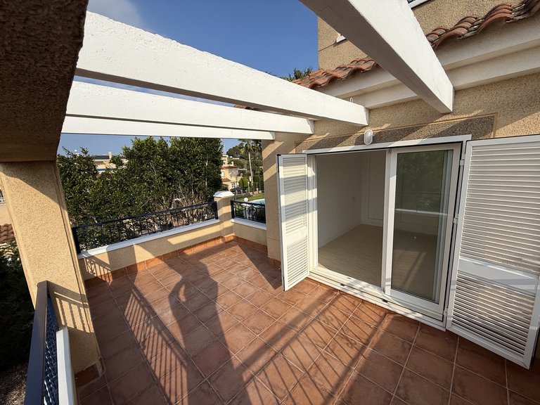 Town House for Sale in Costa Blanca Mil Palmeras, Alicante 11