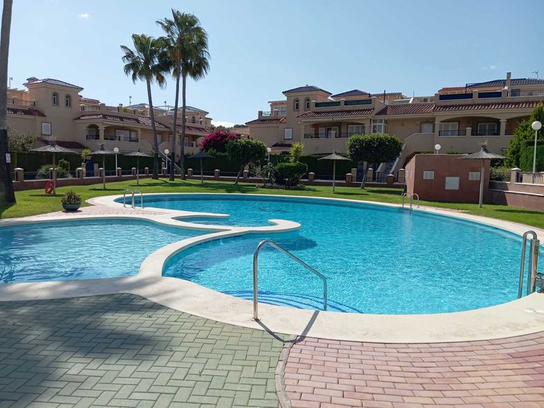 Town House for Sale in Costa Blanca Mil Palmeras, Alicante 2