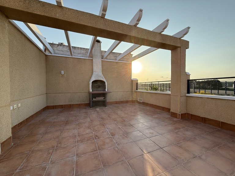 Town House for Sale in Costa Blanca Mil Palmeras, Alicante 9
