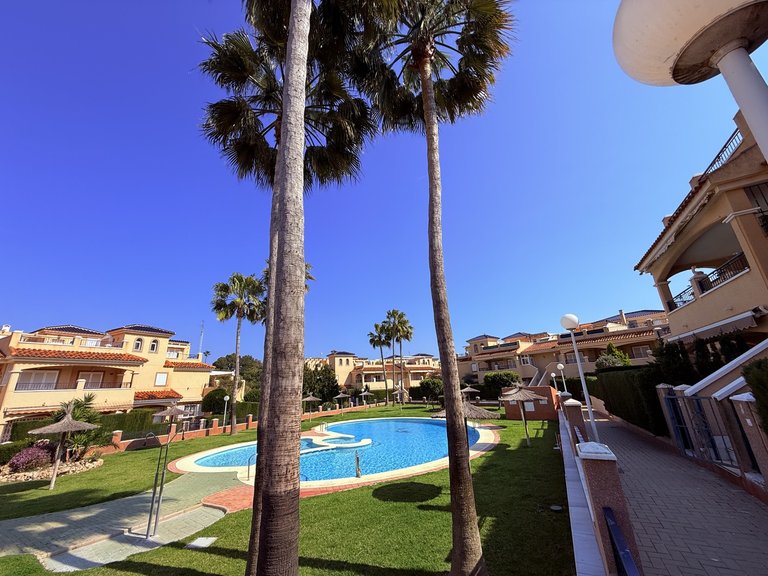 Town House for Sale in Costa Blanca Mil Palmeras, Alicante 5