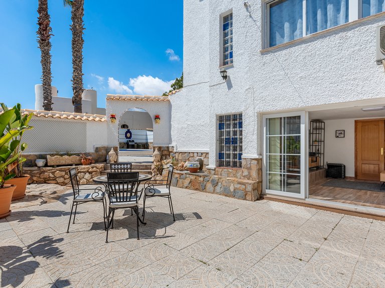 Villa for Sale in Inland Pinar De Campoverde, Alicante 24