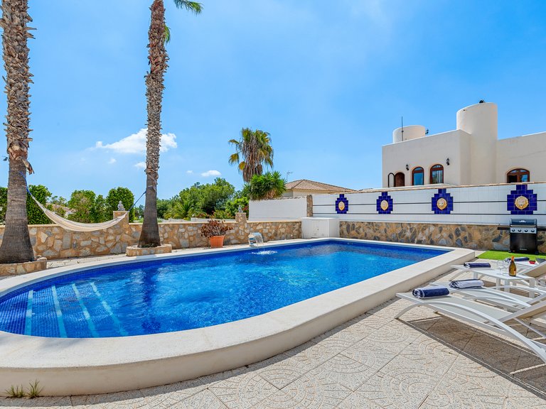 Villa for Sale in Inland Pinar De Campoverde, Alicante 50