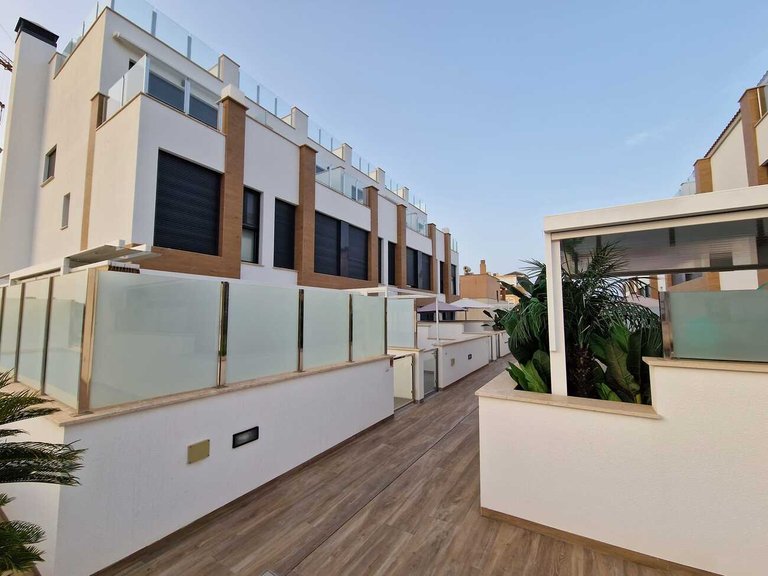 Town House for Sale in Costa Blanca Guardamar Del Segura, Alicante 1