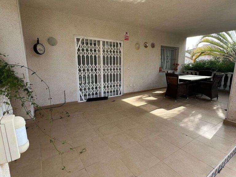 Villa for Sale in Costa Blanca Playa Flamenca, Alicante 5