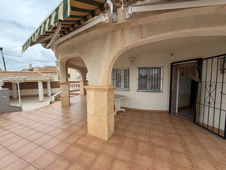 Villa for Sale in Costa Blanca Playa Flamenca, Alicante 4