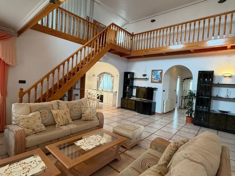 Villa for Sale in Costa Blanca Playa Flamenca, Alicante 5