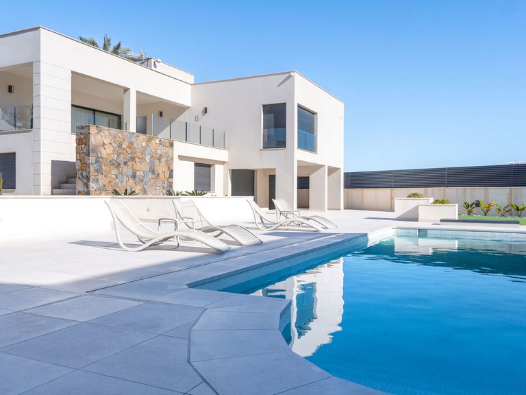 Villa for Sale in Costa Blanca Torrevieja, Alicante 1