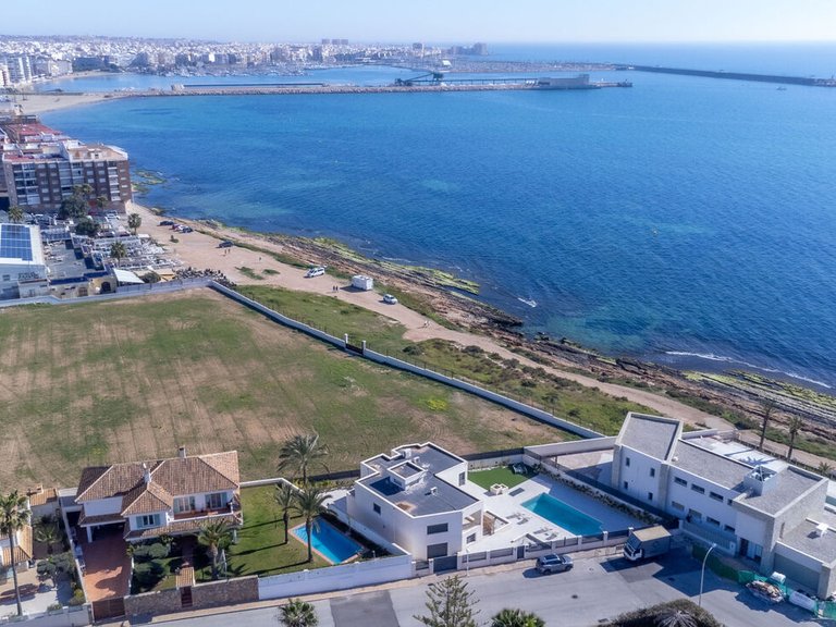 Villa for Sale in Costa Blanca Torrevieja, Alicante 5
