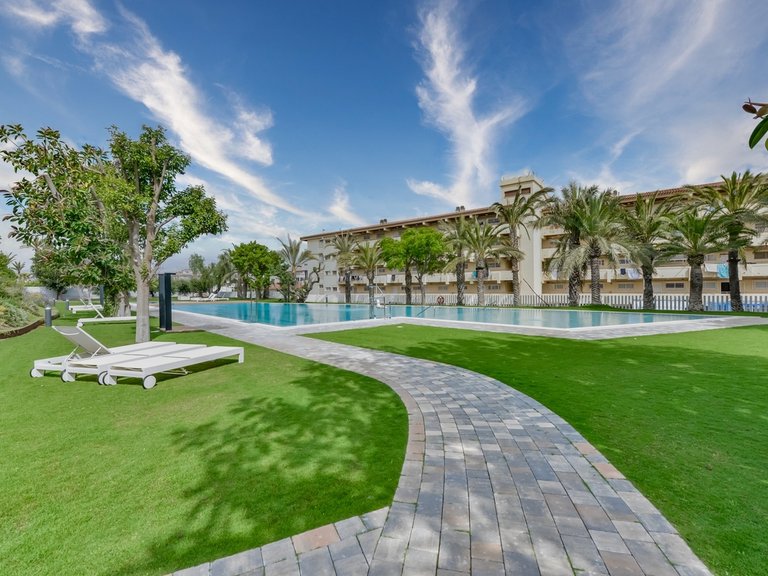 Apartment for Sale in Costa Blanca Alfas Del Pi, Alicante 4