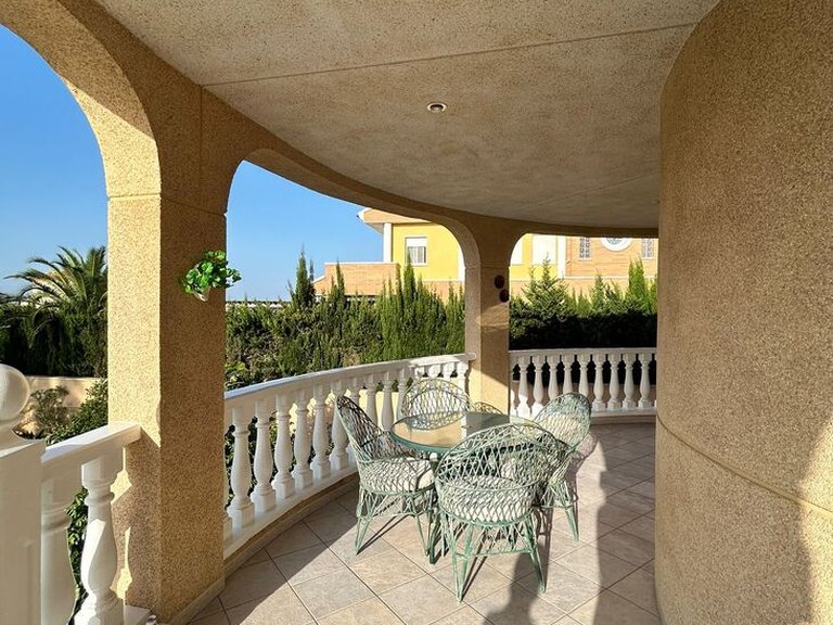 Villa for Sale in Costa Blanca Torrevieja, Alicante 24